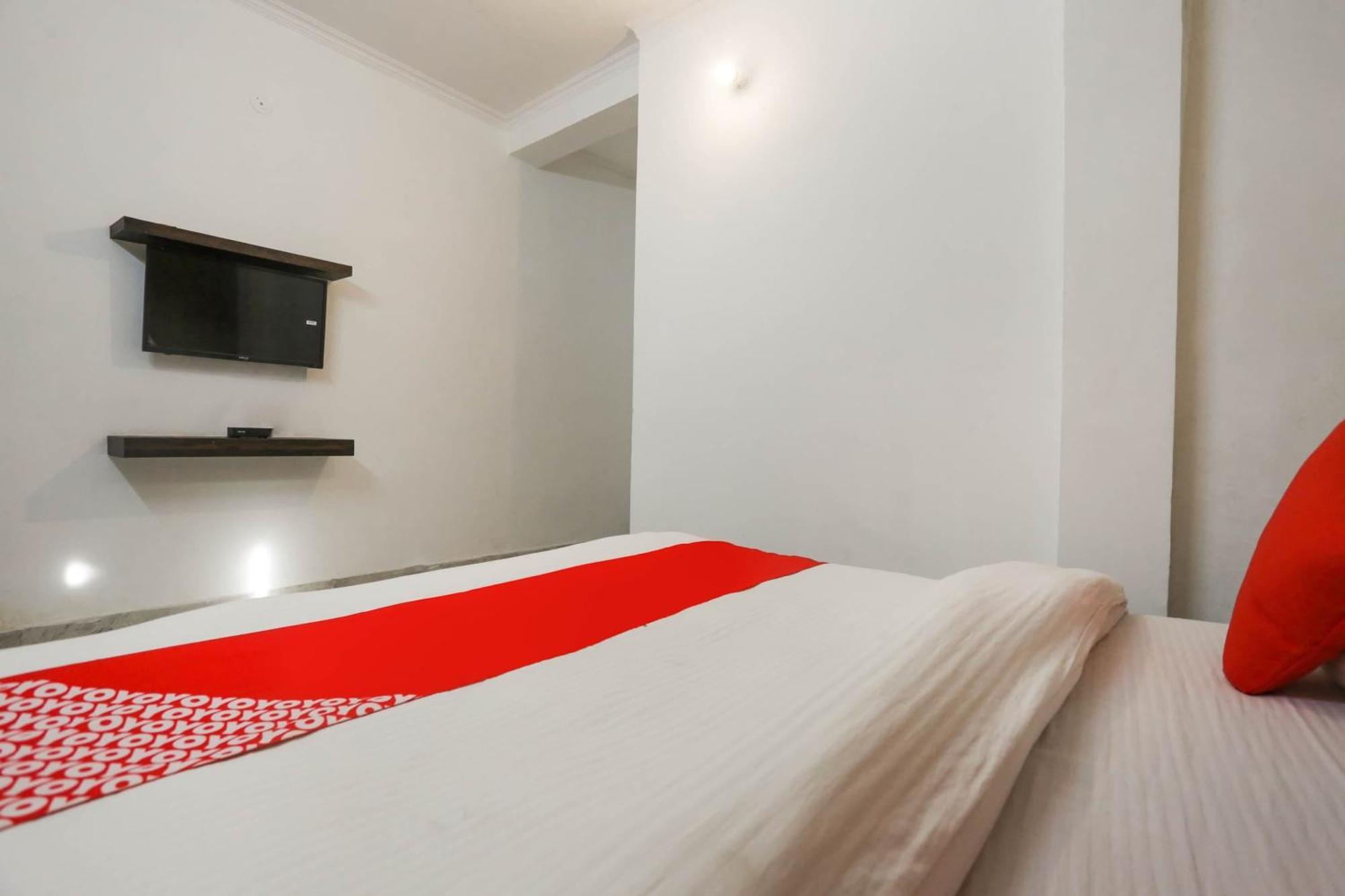 Hotel O Dream Town New Delhi Extérieur photo